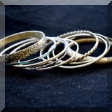 J01. Costume jewelry bracelets. 